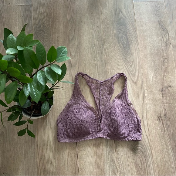 Victoria’s Secret Lace Wireless Racerback Bralette